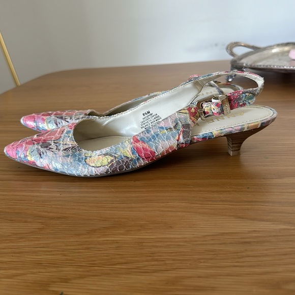 Anne Klein Kitten Heels - Picture 3 of 3